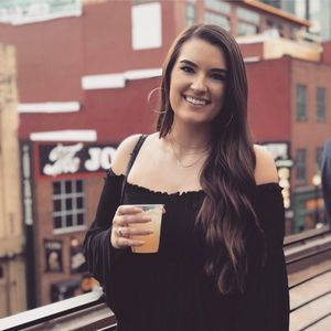 Meet your Posher, Eleni